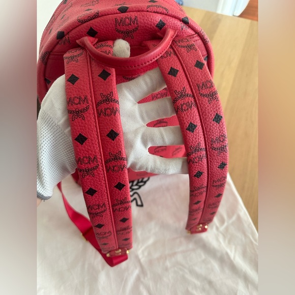 Mcm pink backpack with dust bag - Picture 5 of 16